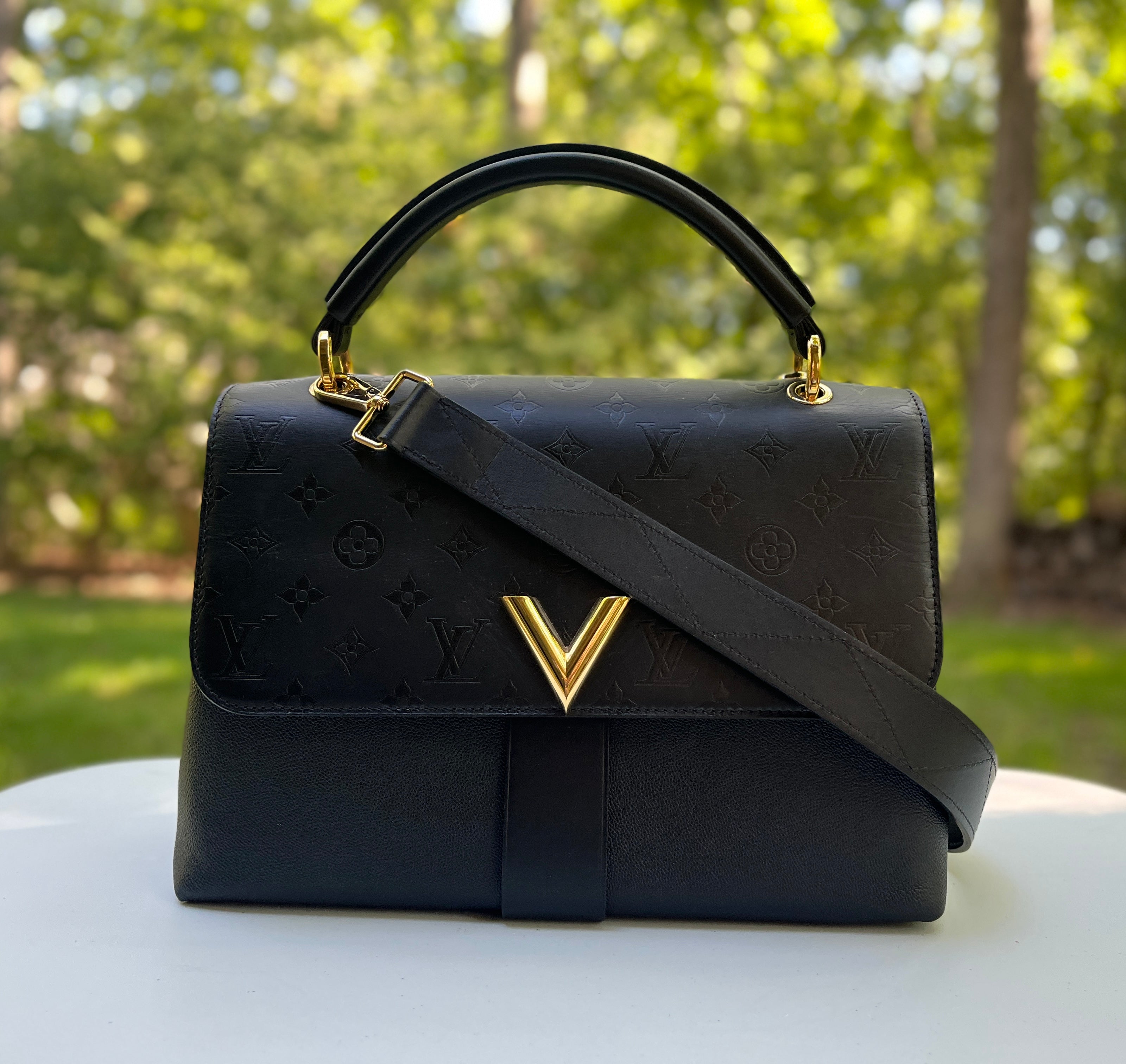 lv black leather purse strap