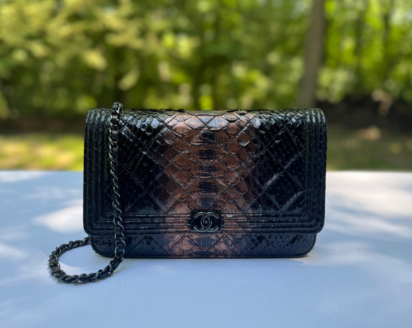 Chanel Python Wallet on Chain in Black