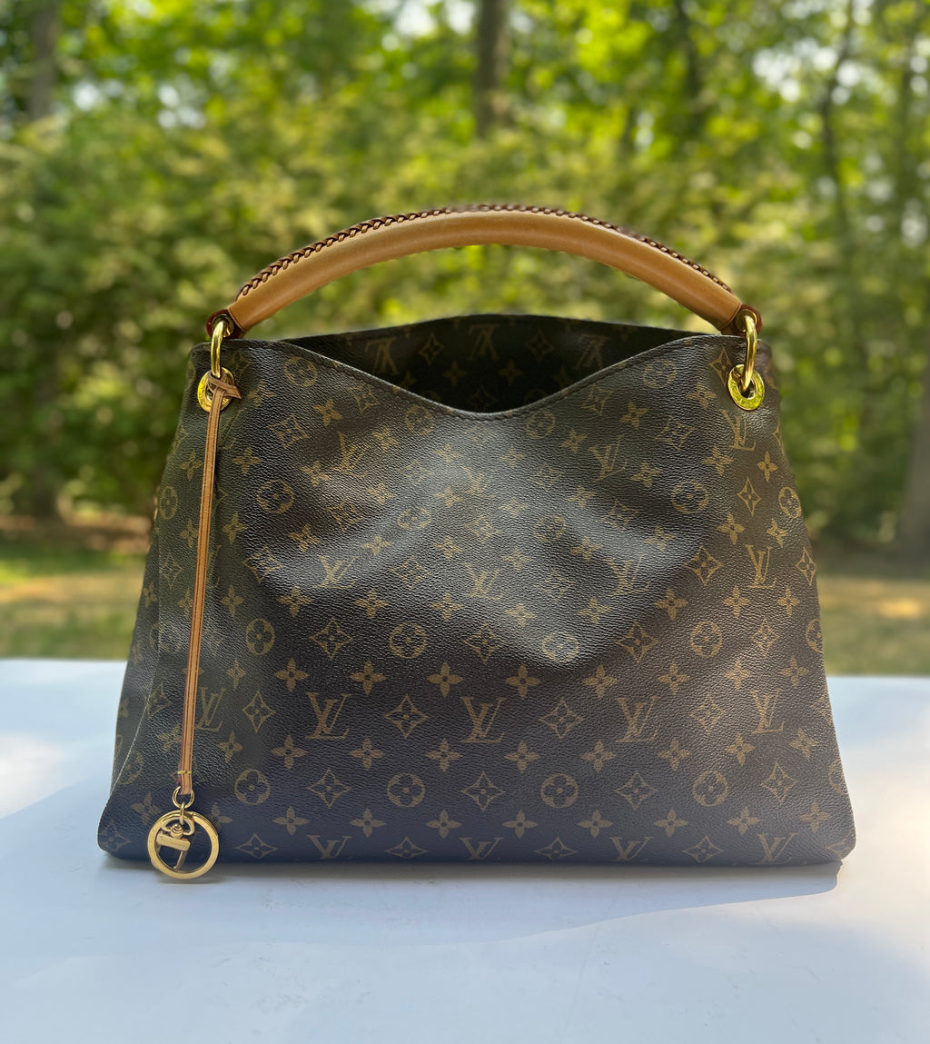 Louis Vuitton Artsy MM Monogram, A closer look at our Louis Vuitton Artsy  MM. $2,049.00. Verified with Entrupy! . #shopgreenvillesc #shoplocal  #consignment #consignmentshop, By Blue and Gold Macaw Consignment  Boutique