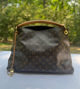 Louis Vuitton Monogram Artsy MM