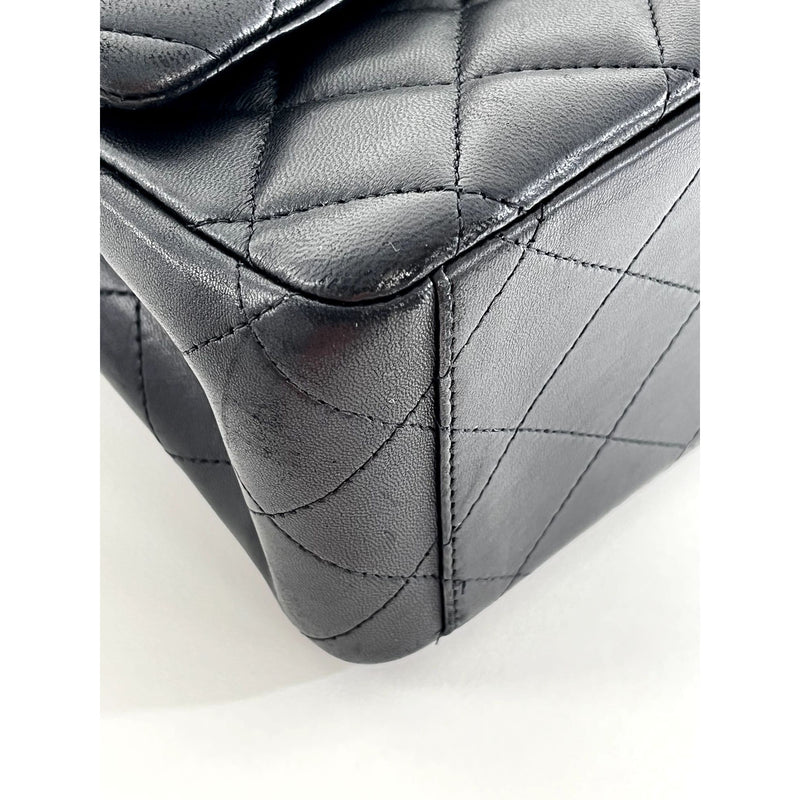 Chanel Maxi Double Flap Lambskin Leather Shoulder Bag Black