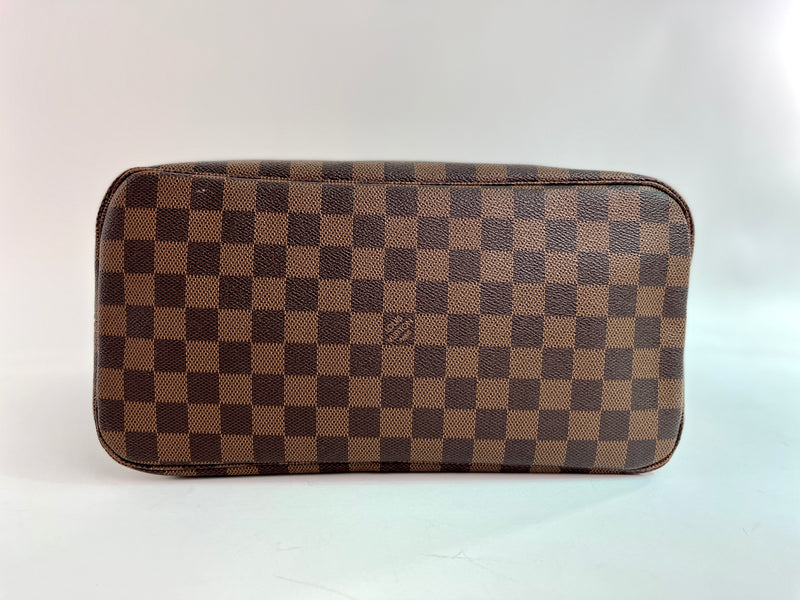 Louis Vuitton Damier Ebene Neverfull MM with Red Interior – Chicago  Consignment
