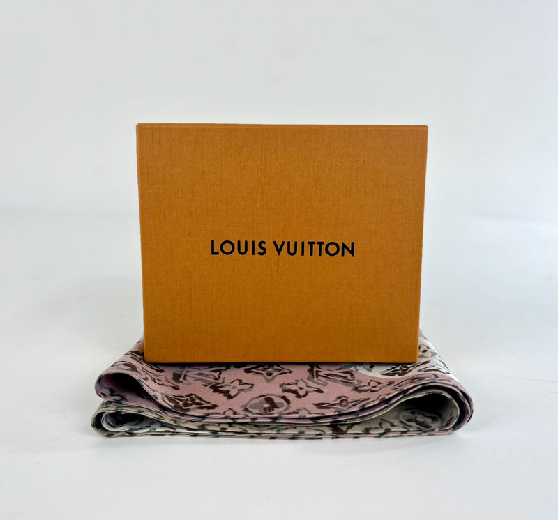 Louis Vuitton 100% Silk Twilly