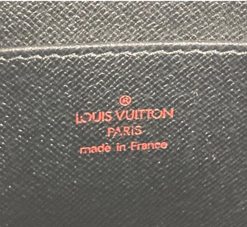 Louis Vuitton Epi Leather Pochette Homme in Black