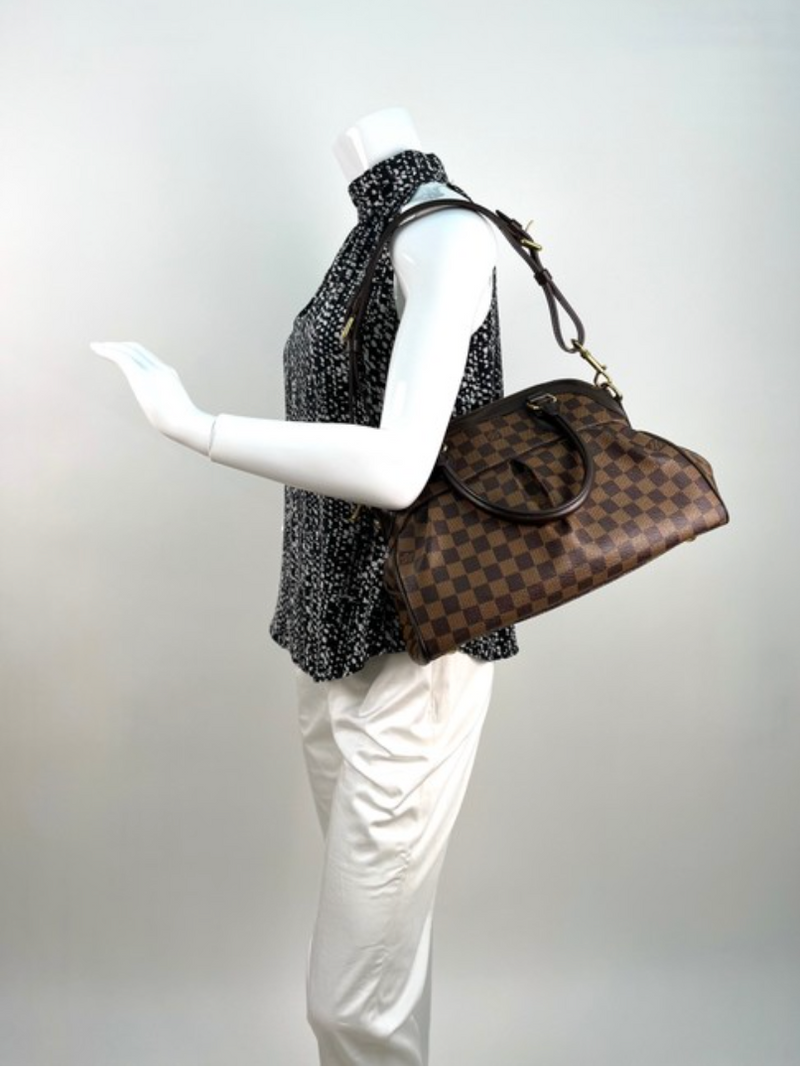 Louis Vuitton Trevi Shoulder Bags