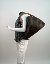 Louis Vuitton Monogram Artsy MM