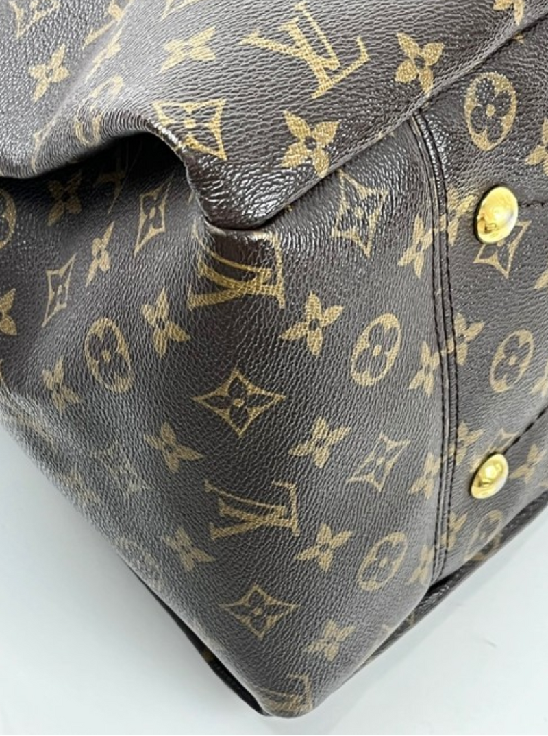 Louis Vuitton Monogram Artsy MM – Chicago Consignment