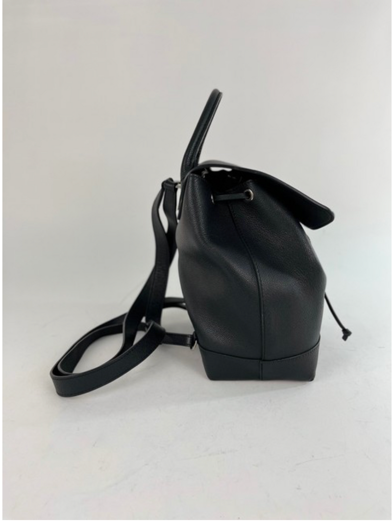 Louis Vuitton Calfskin Leather Lockme MM Backpack in Black – Chicago  Consignment