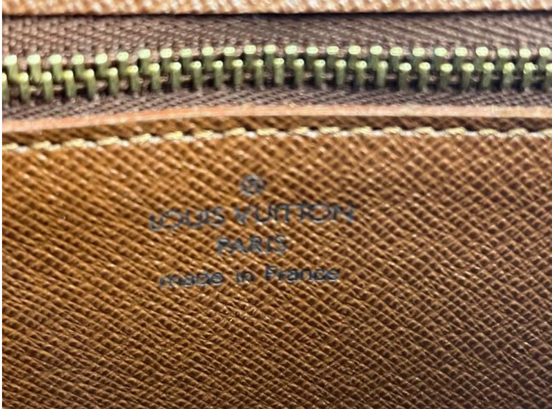 Authentic Louis Vuitton Monogram Saint Cloud MM M51243 Shoulder Cross Bag  J5159