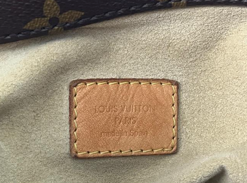Louis Vuitton Monogram Artsy MM