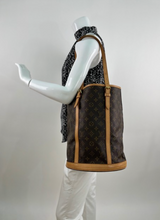 Louis Vuitton Monogram Bucket GM with Pouch