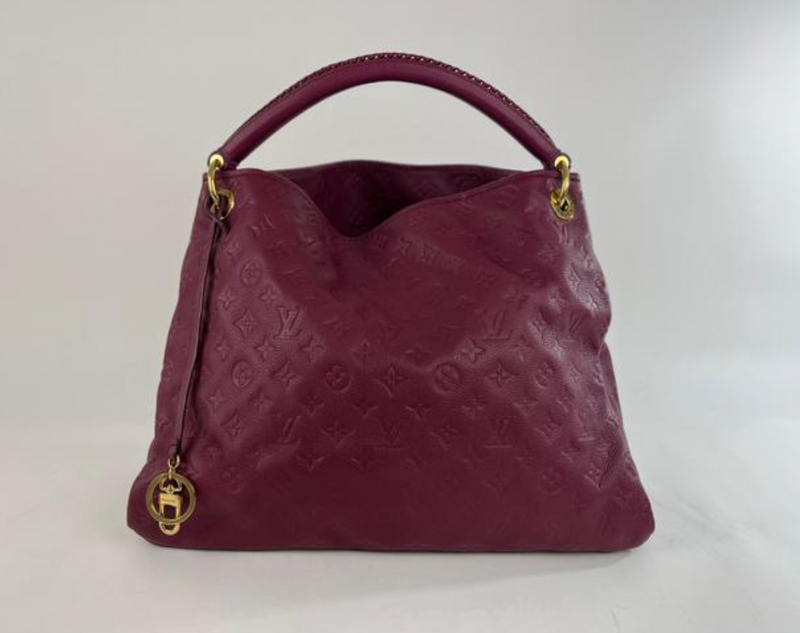 Louis Vuitton Artsy MM BIG review with a human size strap! 