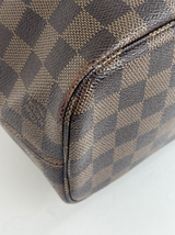 FASHIONPHILE on X: From cerise to beige and even peony, the Louis Vuitton  Neverfull offers a variety of interior colors to choose from. Pictured is a  Damier Azur lined in Rose Ballerine